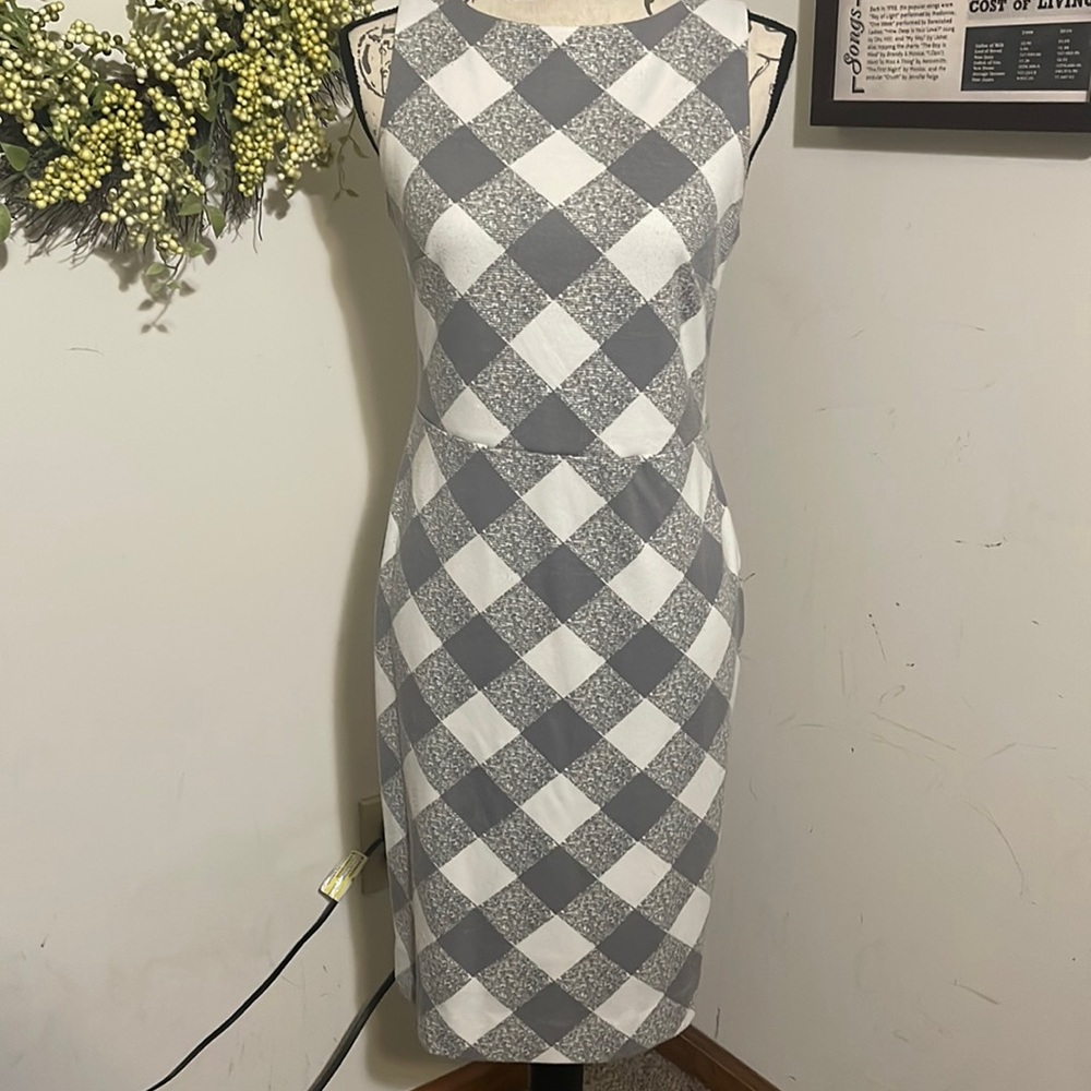 The Limited- size 2 gray and white checked dress